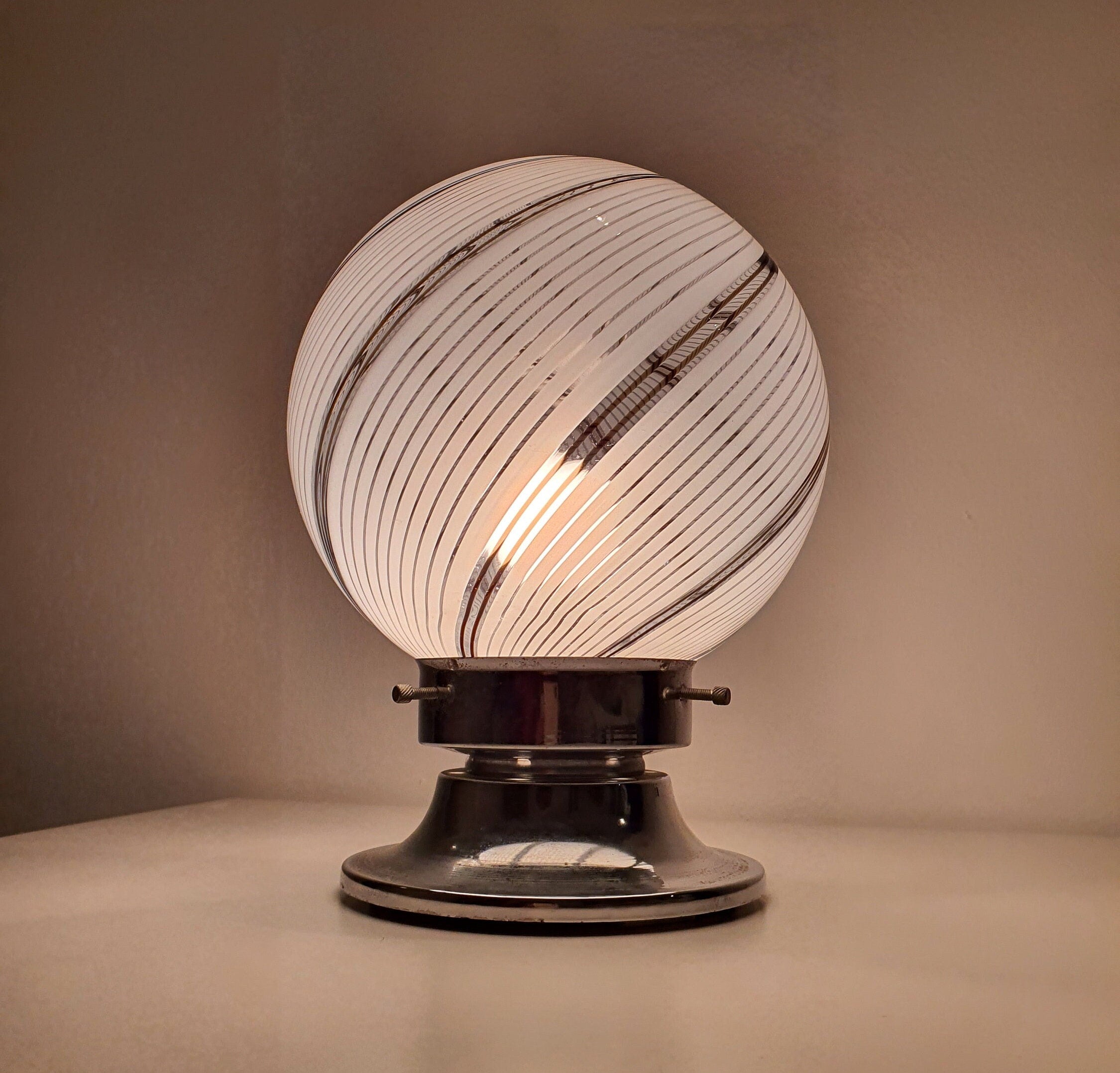 Vintage Murano Glass Globe Lamp: 1970s Italian Tessuto Design