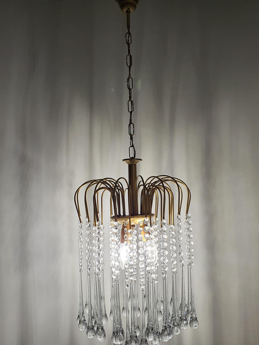 Murano glass teardrop chandelier — 4 spare drop elements included, detail