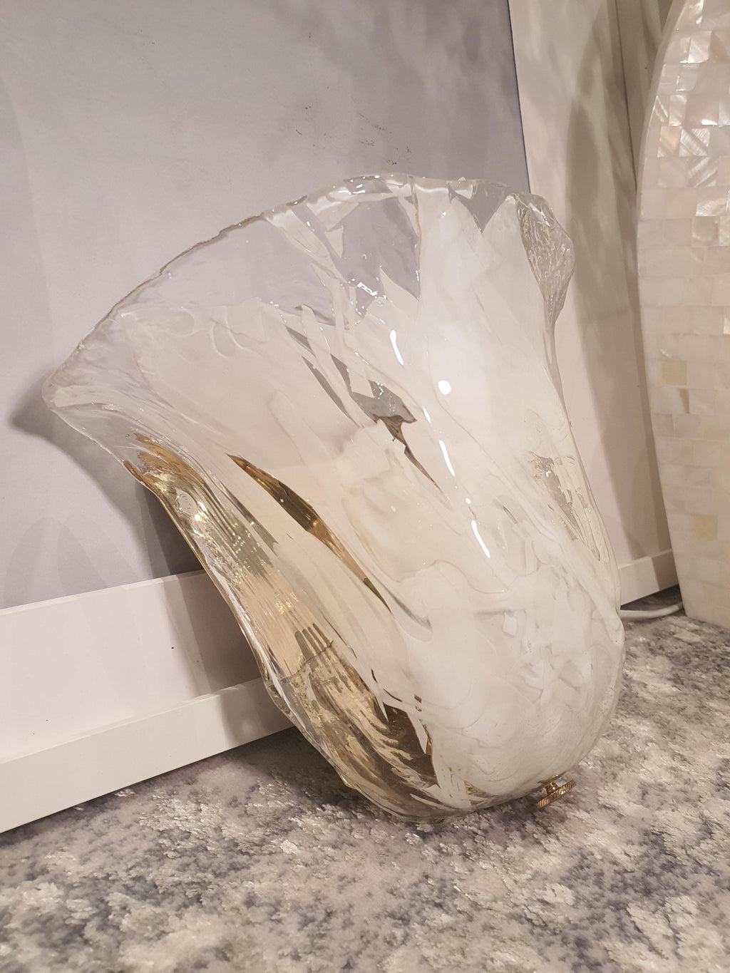 Пара белых настенных светильников La Murrina из муранского стекла | Цветочный дизайн, золотое основание