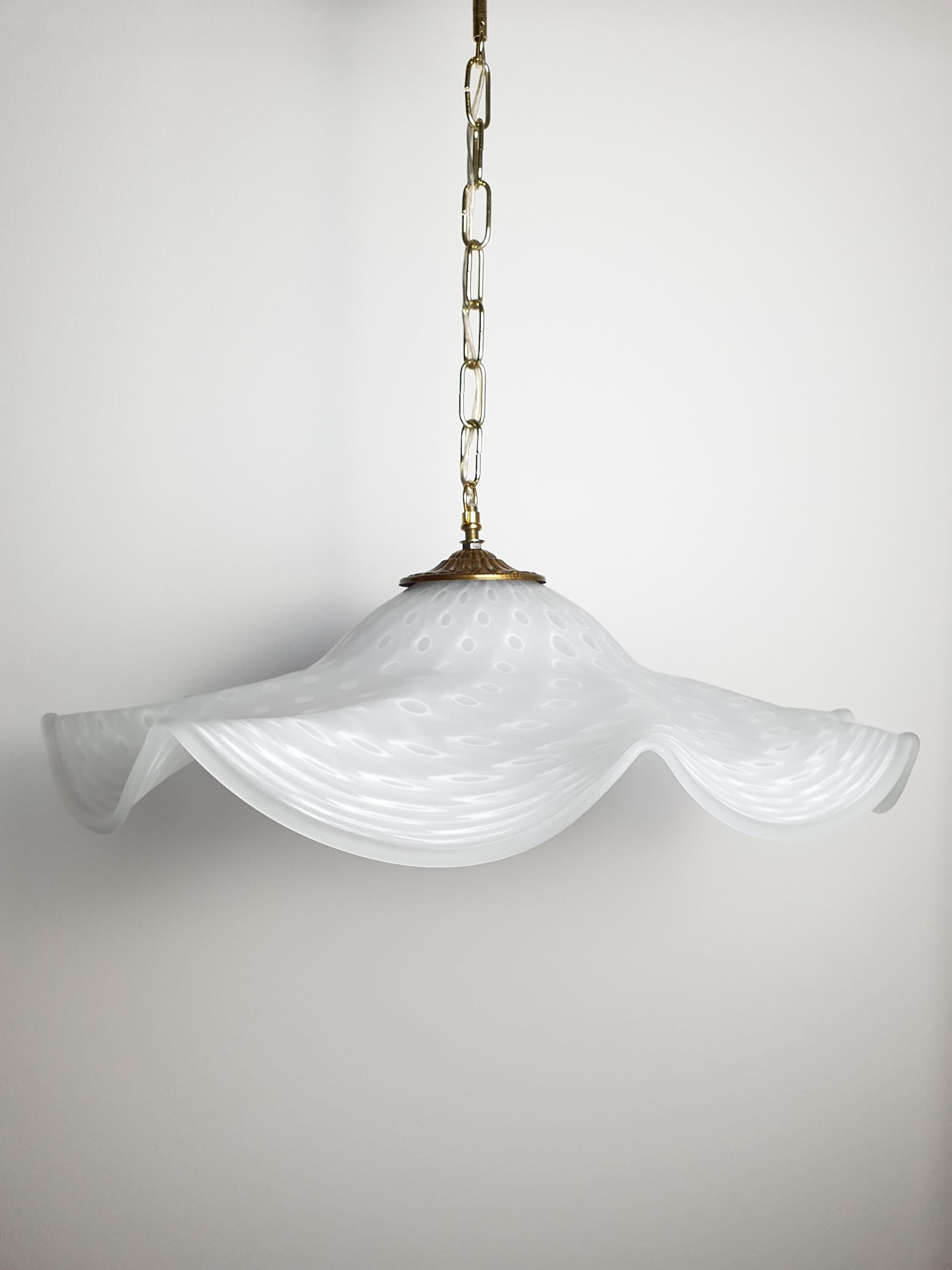 Murano glass fazzoletto pendant — side profile showing flowing handkerchief silhouette
