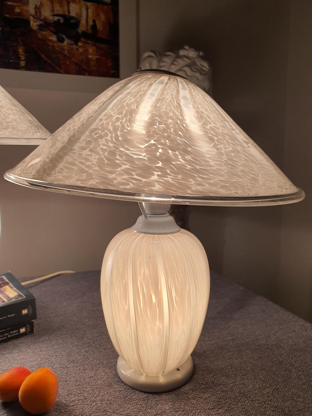 Italian midcentury Murano glass lamp — E14 base light and E27 under-shade light detail