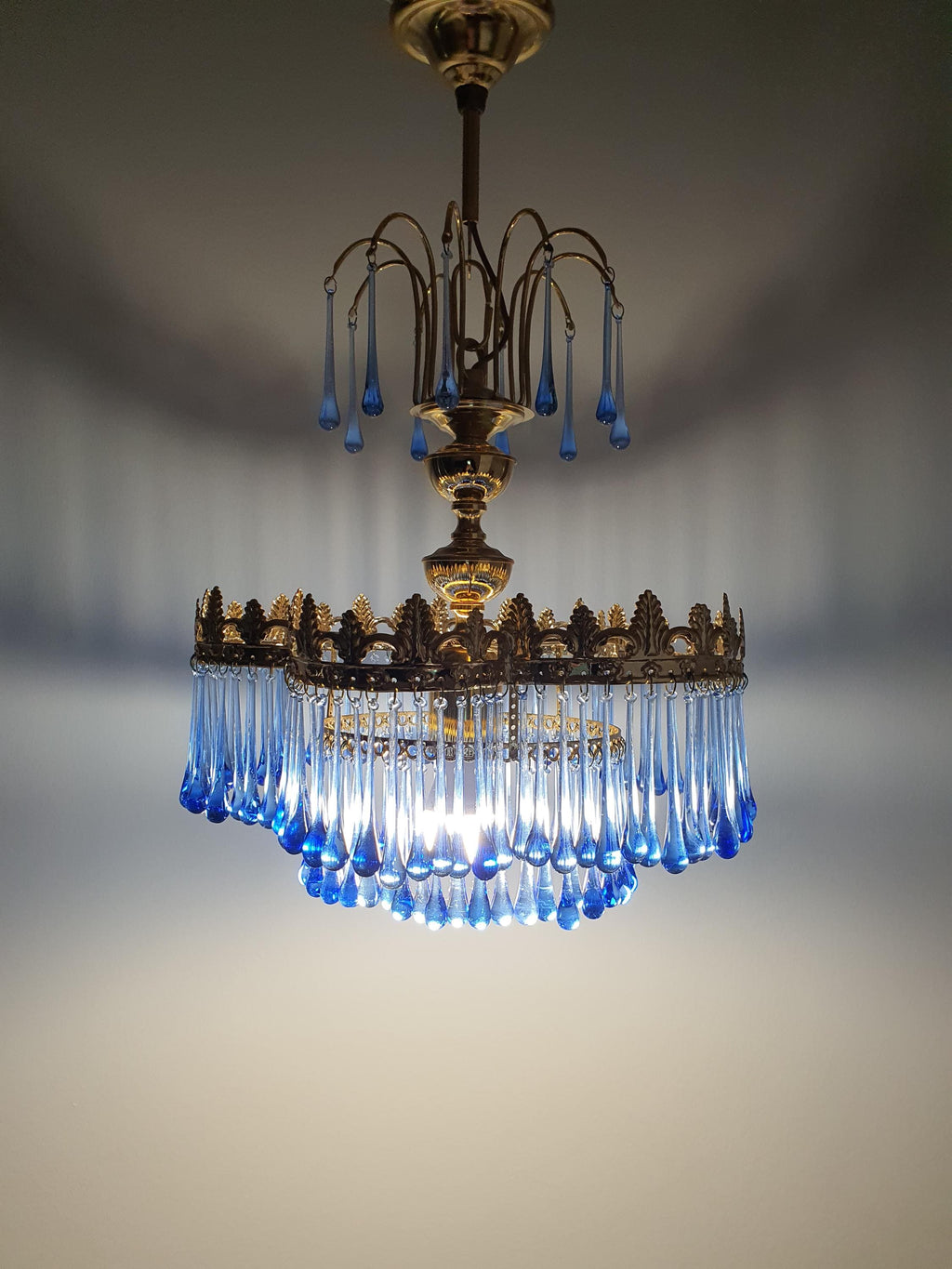 Small Vintage Teardrop Cascade Chandelier with Navy Blue Glass Drops on Gold Base | Hollywood Regency Lighting