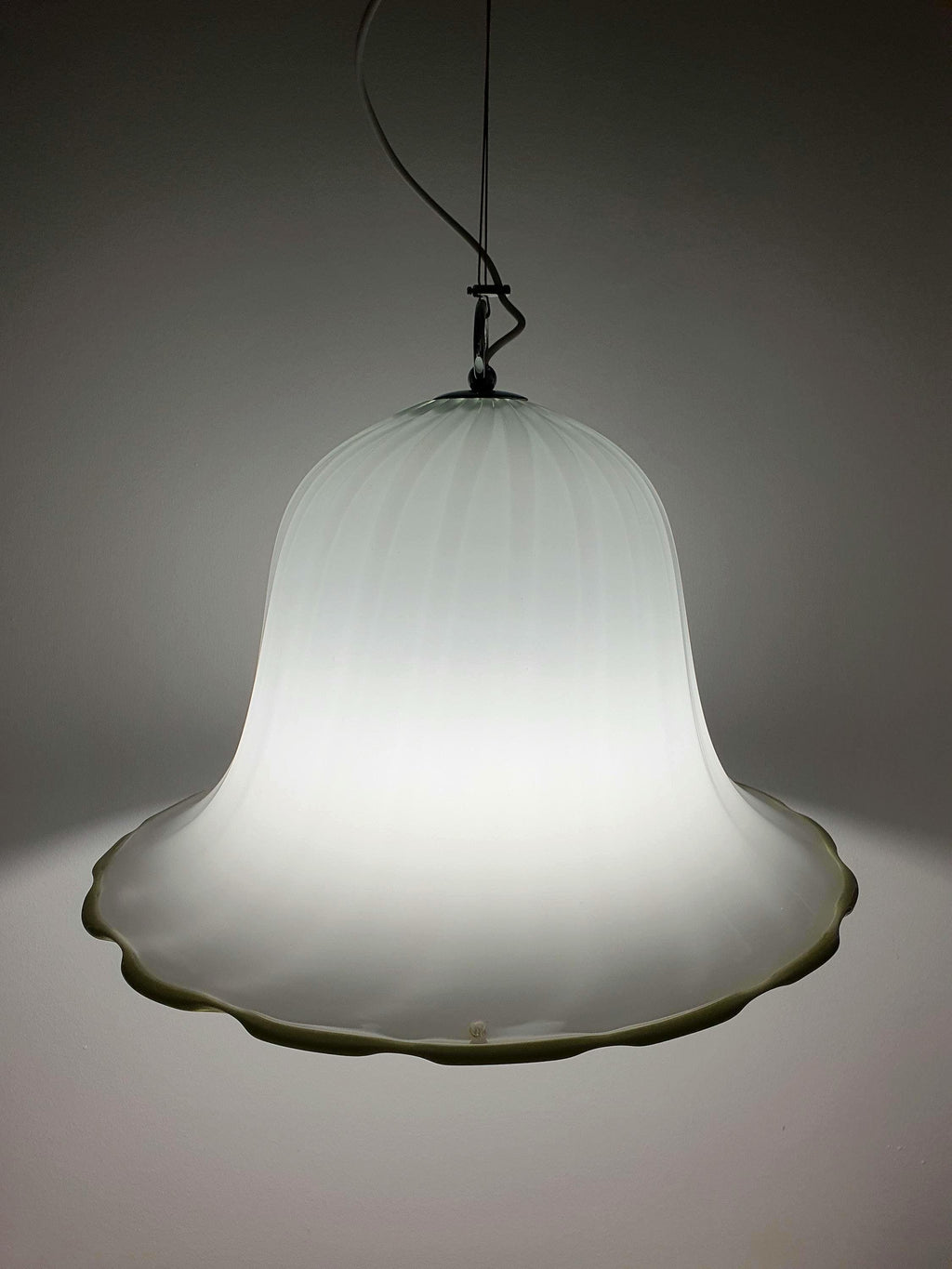 La Murrina Murano glass tulip pendant light, white with green rim, Mid-Century Modern Italian lighting