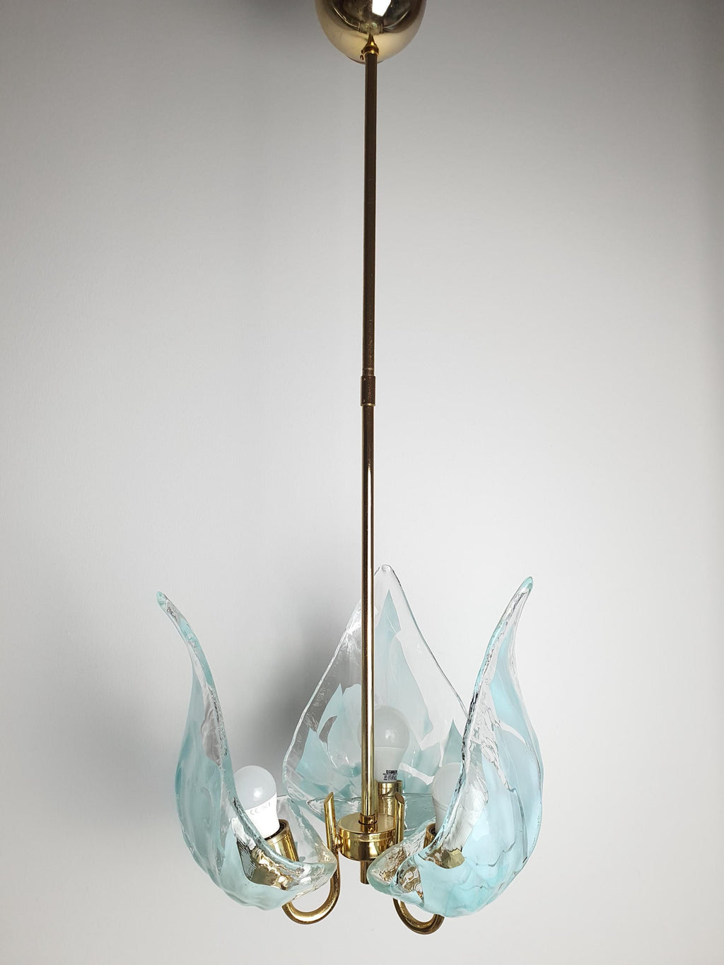 La Murrina 3-Arm Murano Glass Chandelier – Clear & Tiffany Blue on Golden Base