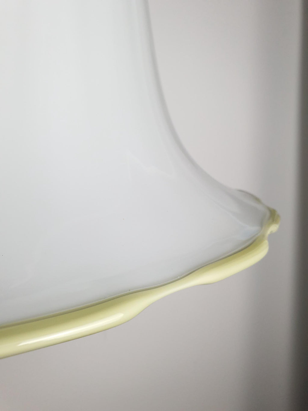 La Murrina Tulip Pendant Light | Vintage Murano Glass Lighting with Green Rim | Italian Mid-Century Modern