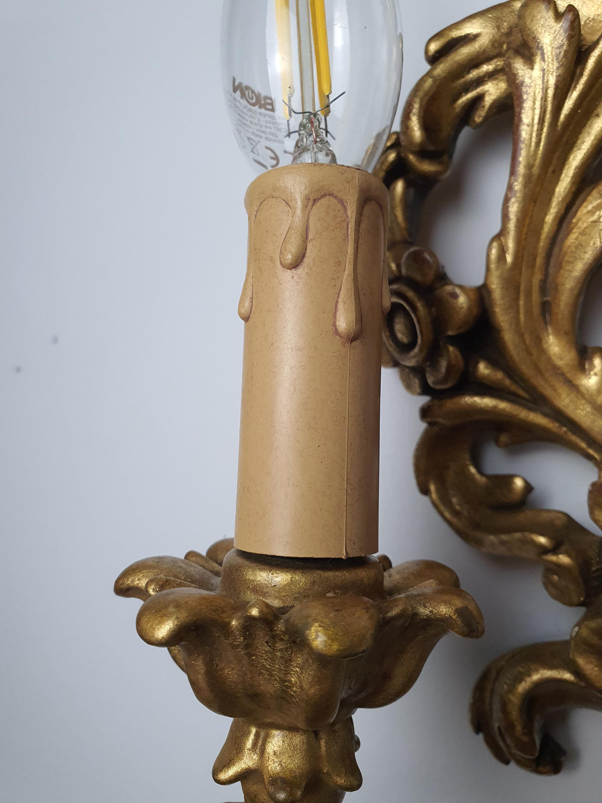 Two E14 candle-style bulb holders on a Florentine wall sconce
