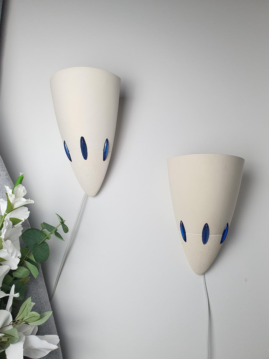 Gypsun Transat2 set of 2 ivory french plaster wall lights with blue accents