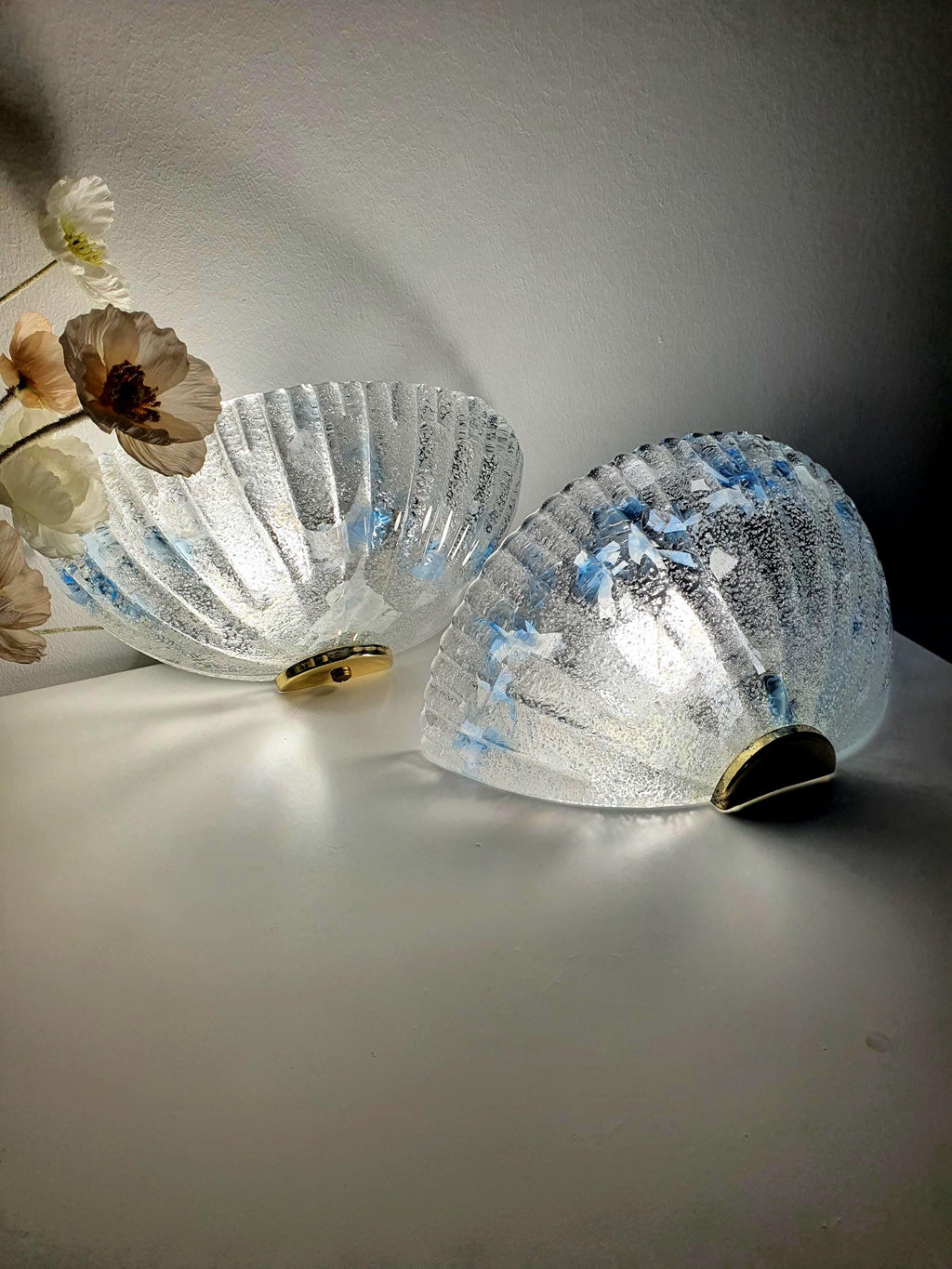 Pair of vintage Murano glass shell-shaped wall sconces with frosted finish and blue accents, Italian handmade lighting