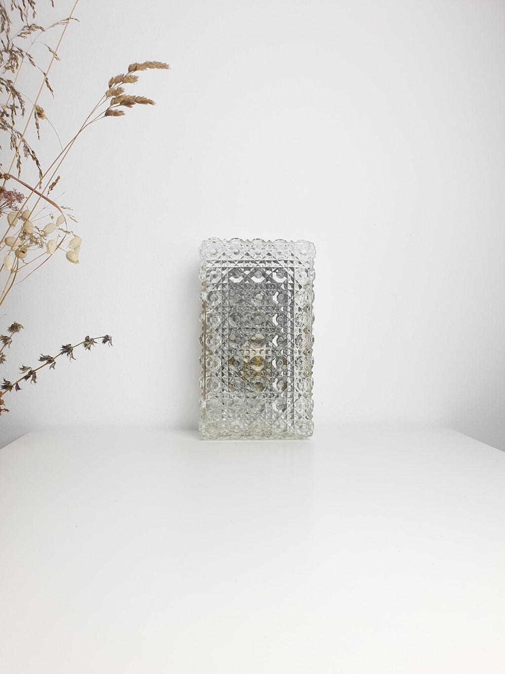 Mid-Century Modern Glass Wall Sconce: Hollywood Regency Light Fixture