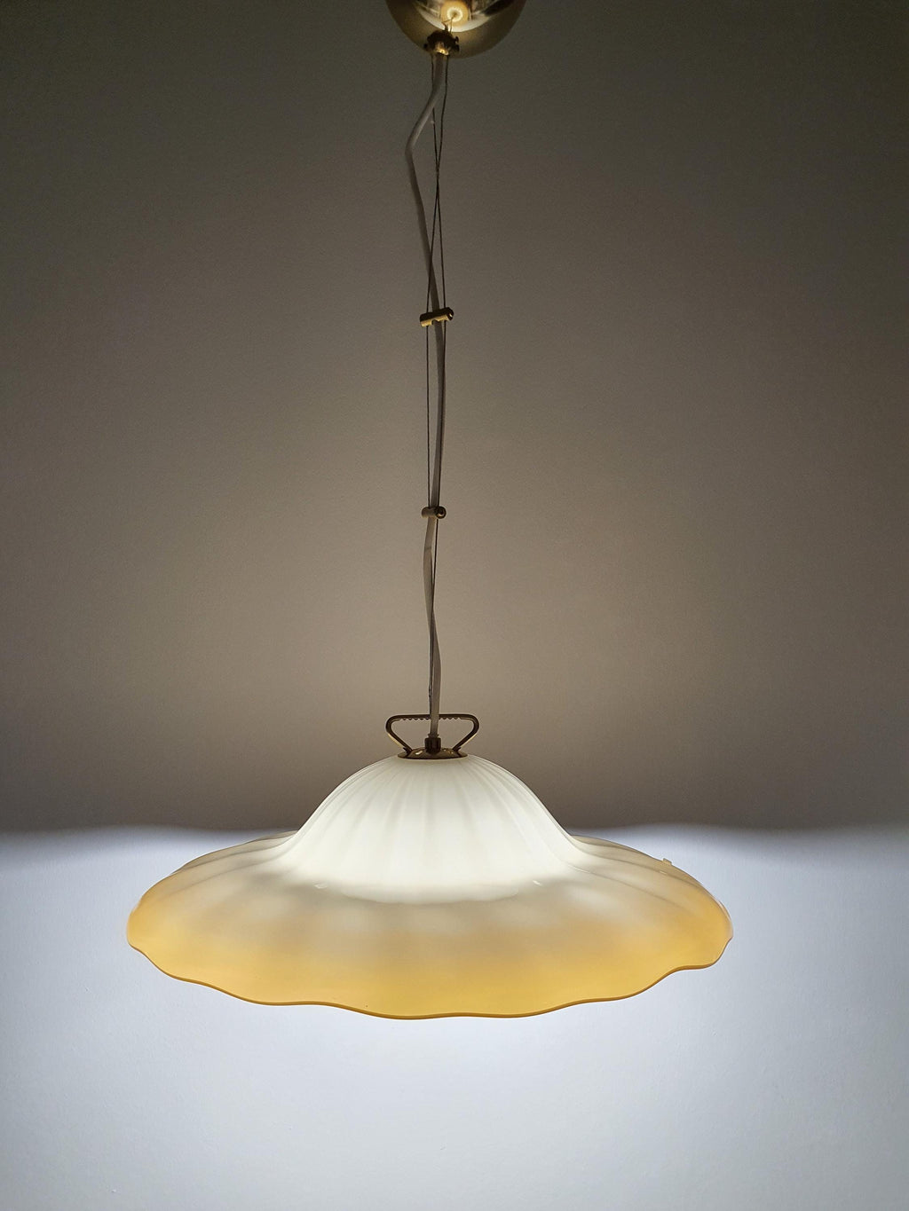 La Murrina crème brûlé caramel floral pendant light in vintage Murano Glass