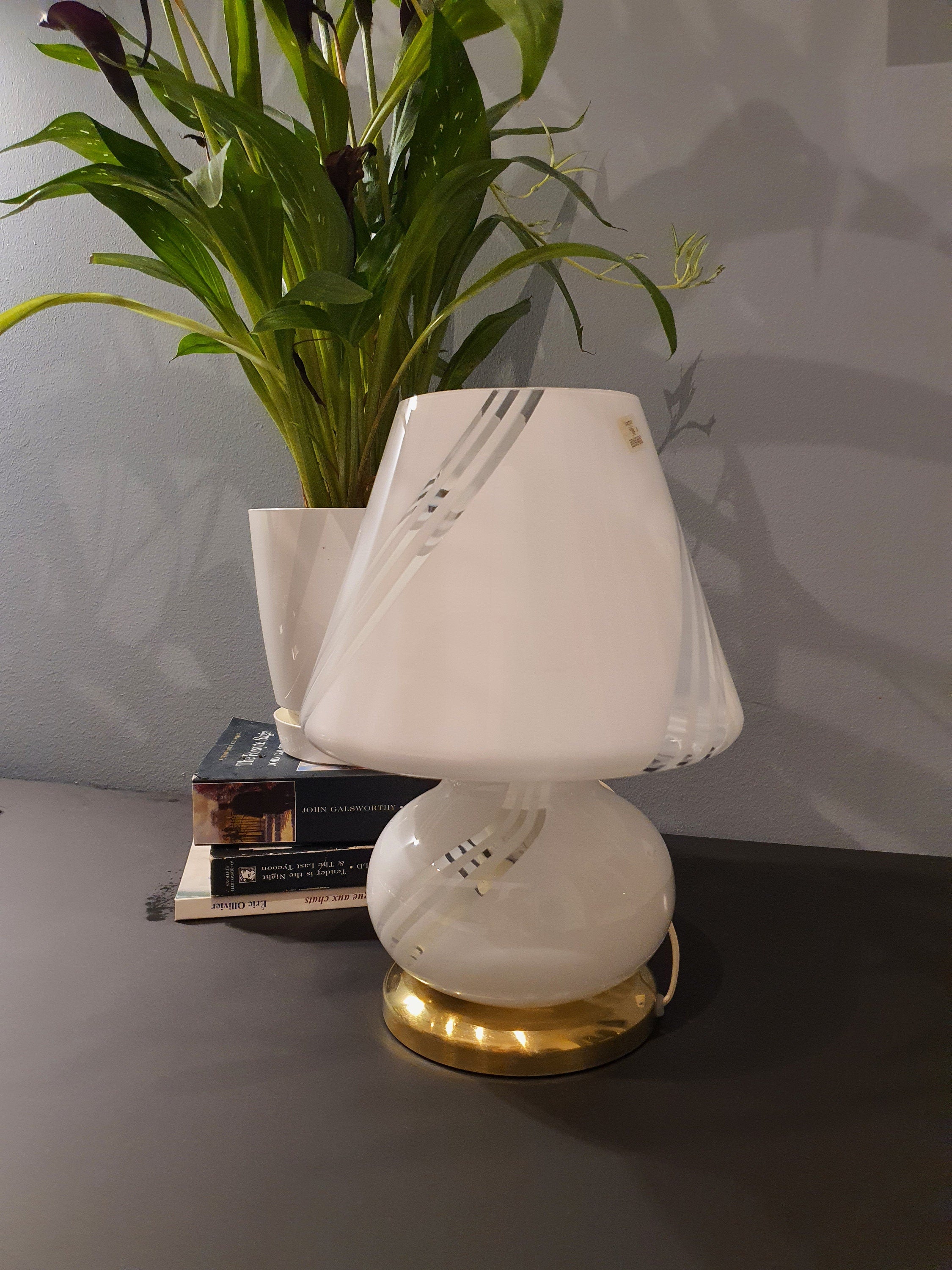 Murano Glass Mushroom Lamp: 1970s Mid-Century Modern White Swirl