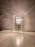 Vintage Mid-Century Modern Glaswandleuchte mit strukturiertem prismatischem Glas im Hollywood-Regency-Stil