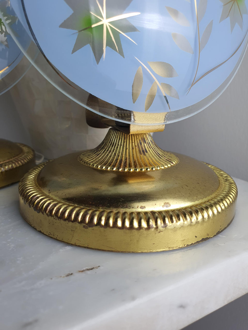 1950s Italian decorative lamp — blue and gold handpainted decoration, close-up