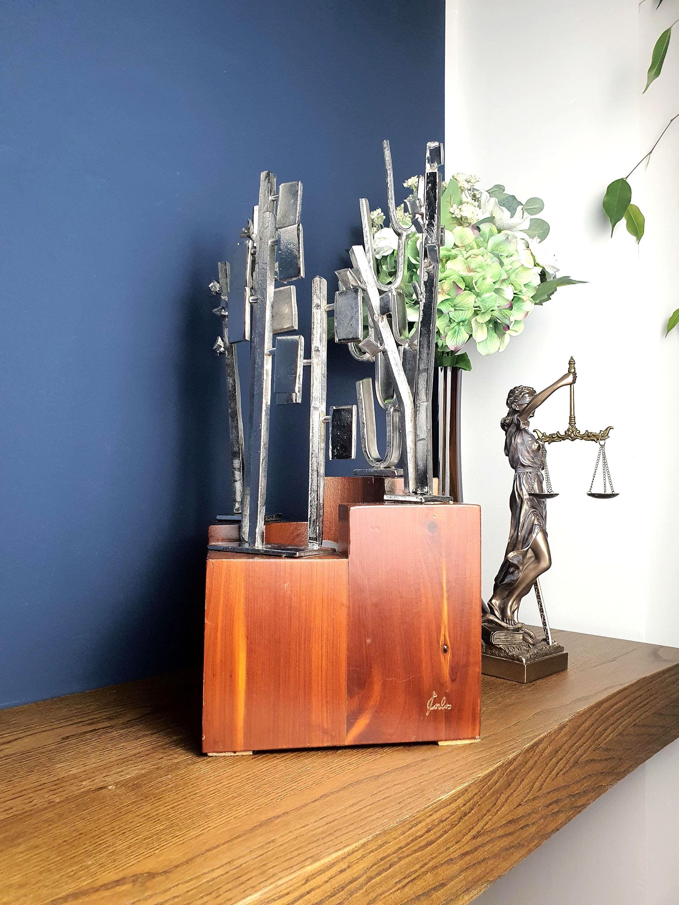 Signed Carlo vintage Brutalist table lamp, wood cube base with sculptural aluminium tree elements, Italy 1970s