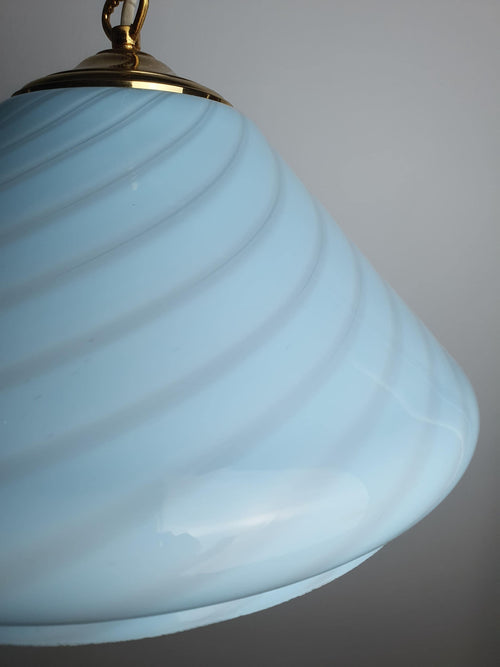 Etikettierte Hellblaue Glockenpendelleuchte aus Muranoglas | Bonbonwirbel Italienische Vintage-Lampe
