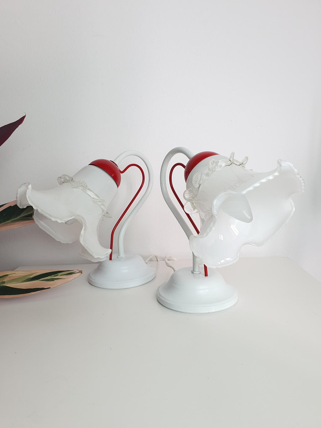 Murano Glass Tulip Table Lamps: Mid-Century Modern Floral Bedside Lights