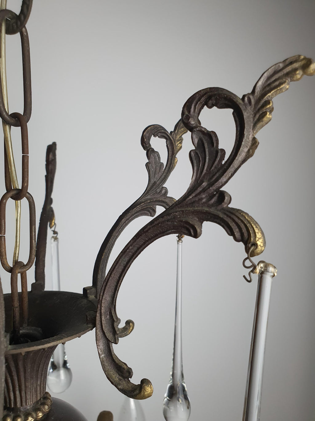 Vintage Italian brass Murano teardrop chandelier side profile, showing 74cm height, cascading clear glass drops, scrolling arms