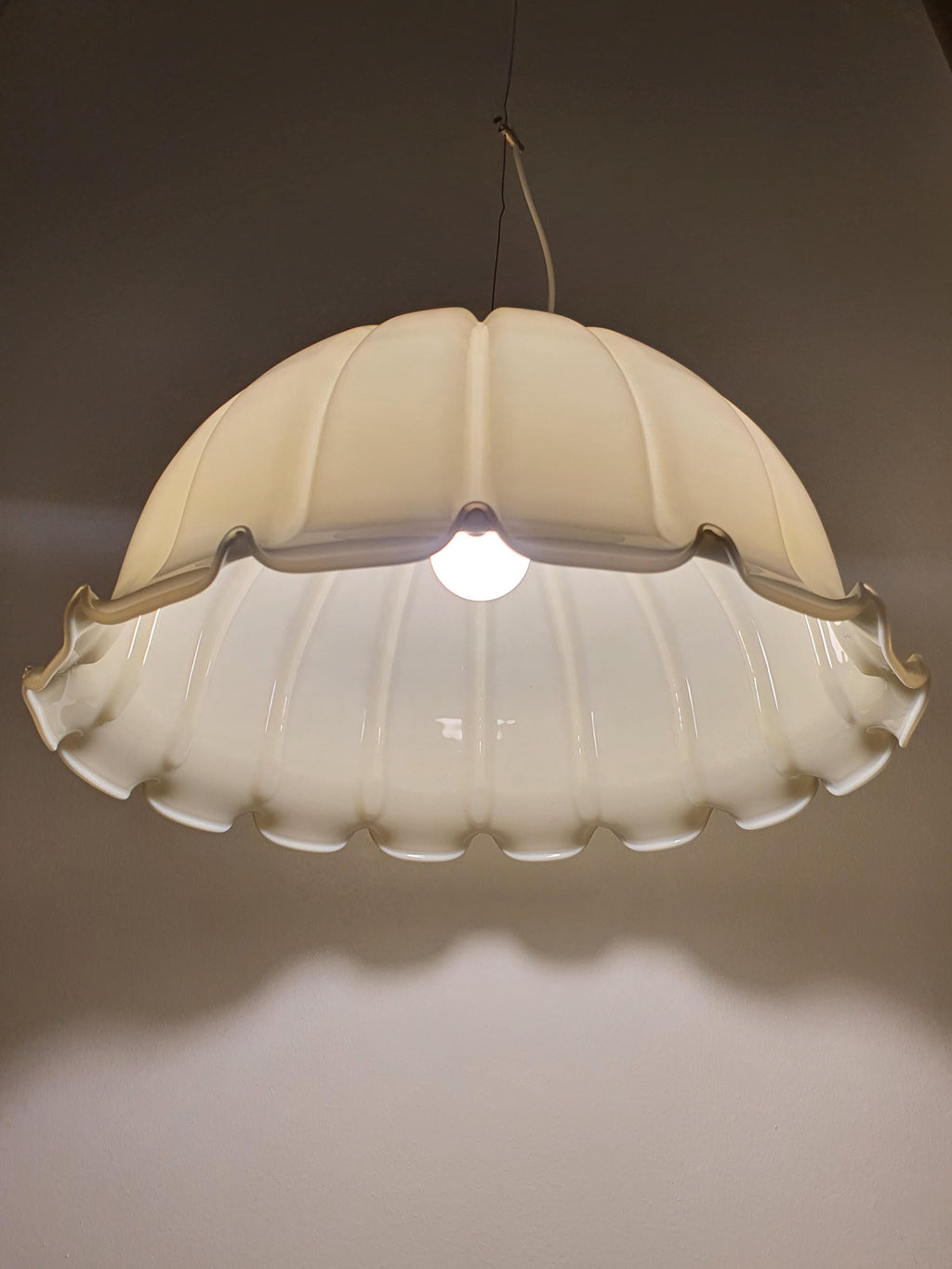 Vintage Murano Glass Cream Tulip Pendant Light Italian Retro Style