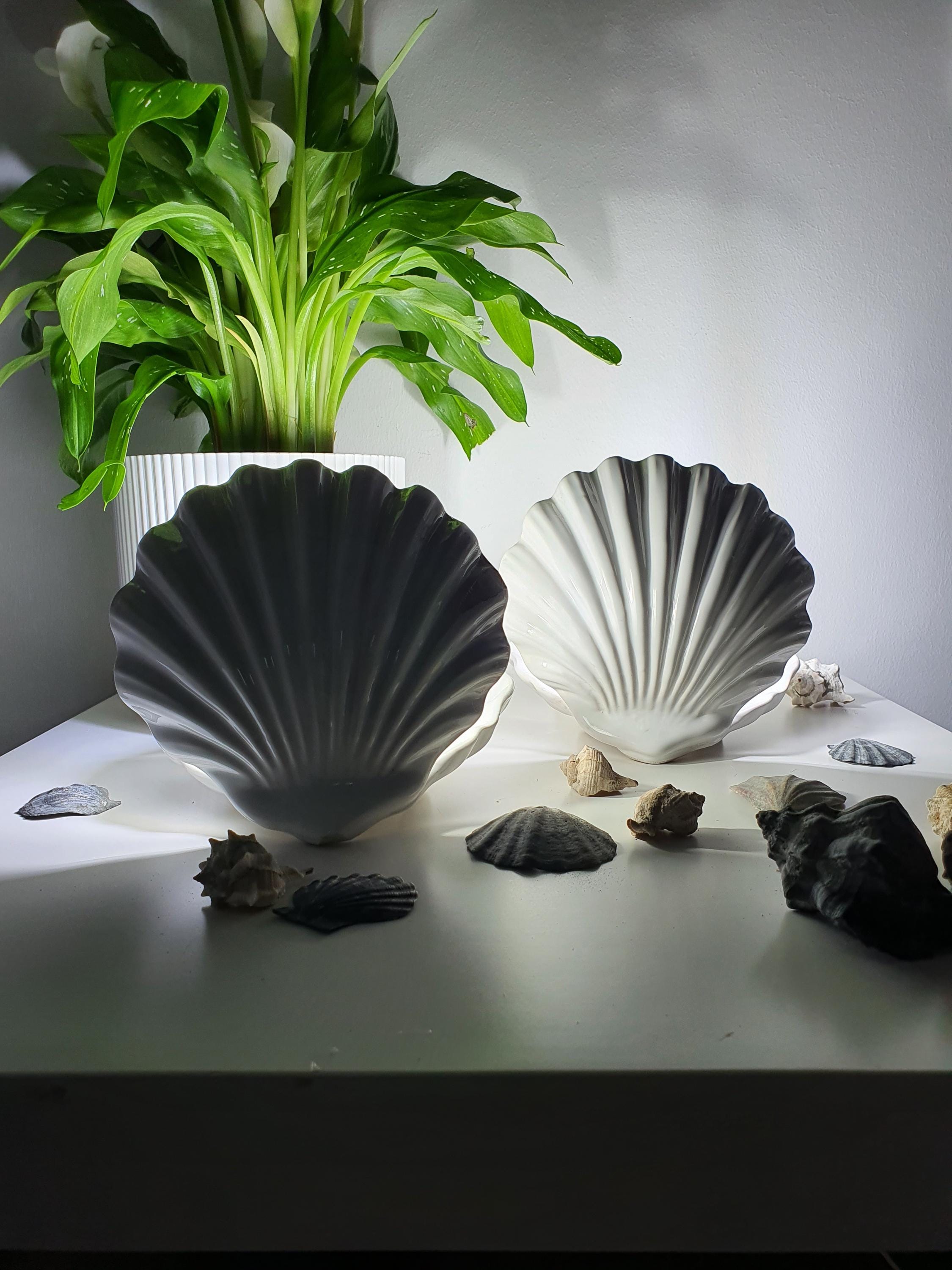 一对复古意大利白色陶瓷贝壳造型床头灯