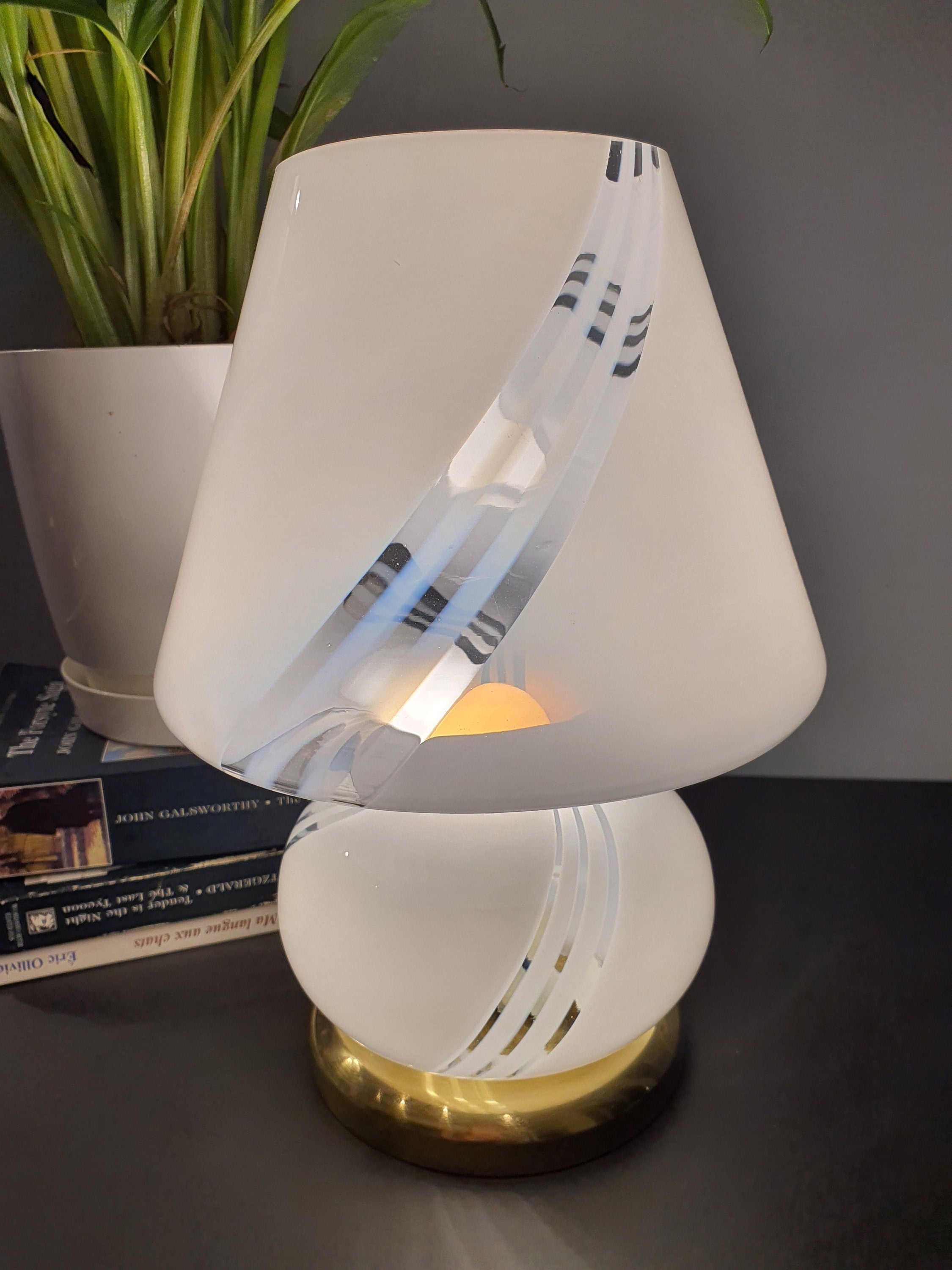 Murano Glass Mushroom Lamp: 1970s Mid-Century Modern White Swirl