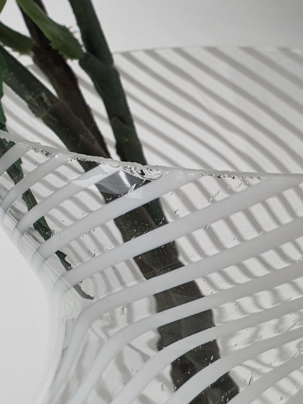 Vase en verre de Murano en filigrane vintage dans le style de Paolo Venini | Design minimaliste italien du milieu du siècle