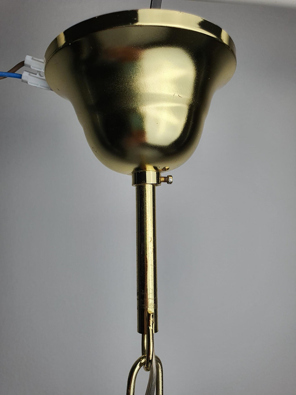 Vintage fazzoletto Murano pendant — organic glass edges and bubble texture detail