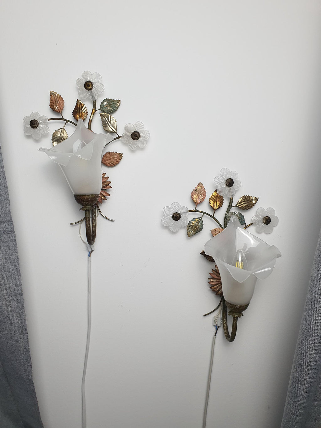 Pair of vintage Italian toleware Murano glass floral sconces in hallway, romantic botanical wall sculpture, gold bronze green