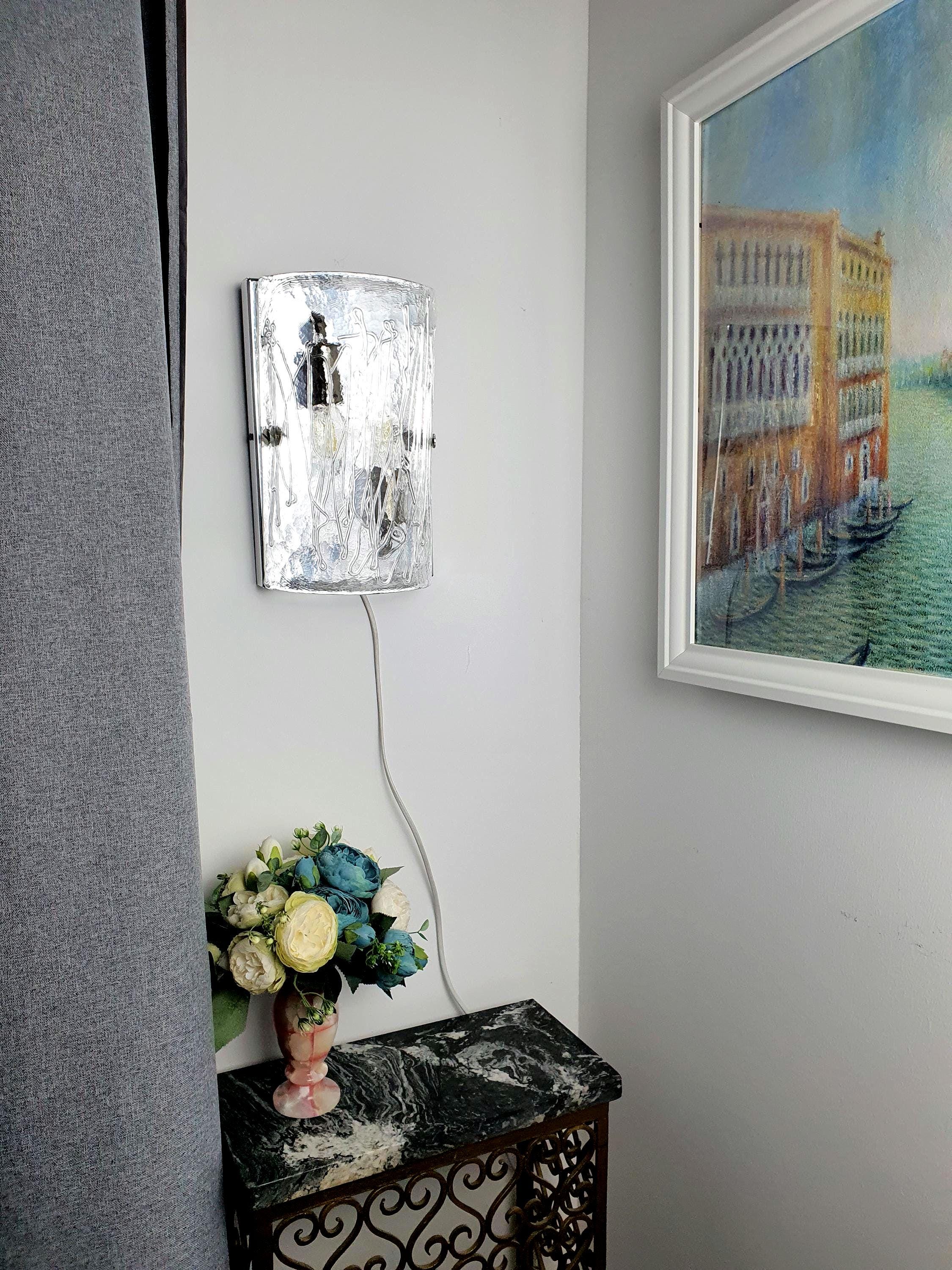 La Murrina curved clear Murano glass wall sconce