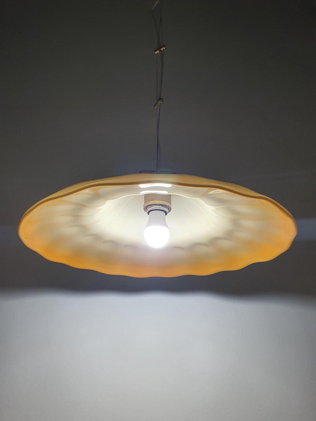 La Murrina crème brûlé caramel floral pendant light in vintage Murano Glass
