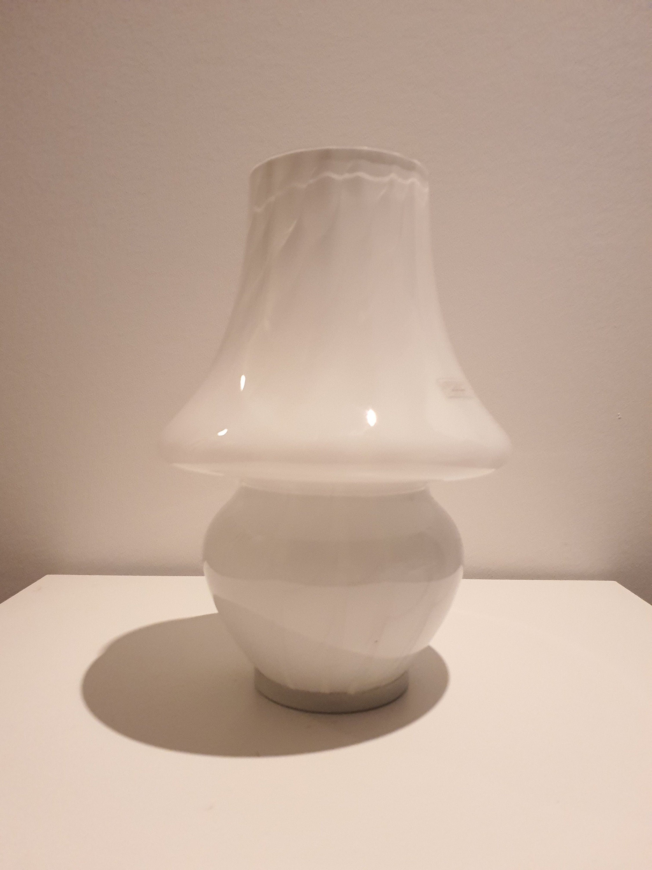 Vintage Murano Glass Mushroom Lamp: 1970s Italian Mid-Century Modern