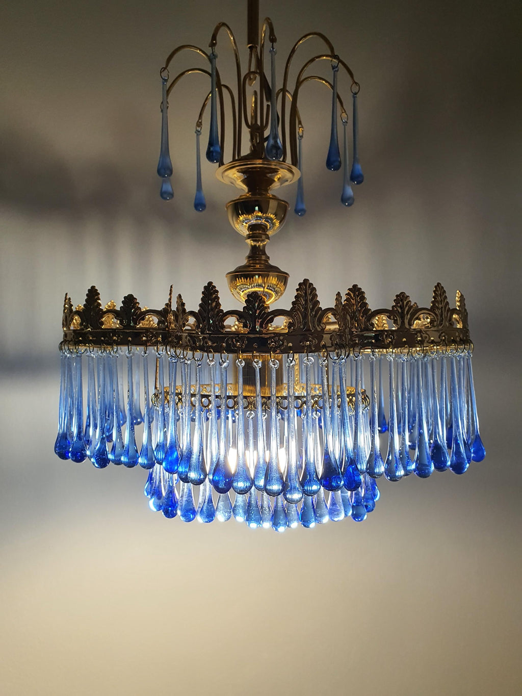 Small Vintage Teardrop Cascade Chandelier with Navy Blue Glass Drops on Gold Base | Hollywood Regency Lighting