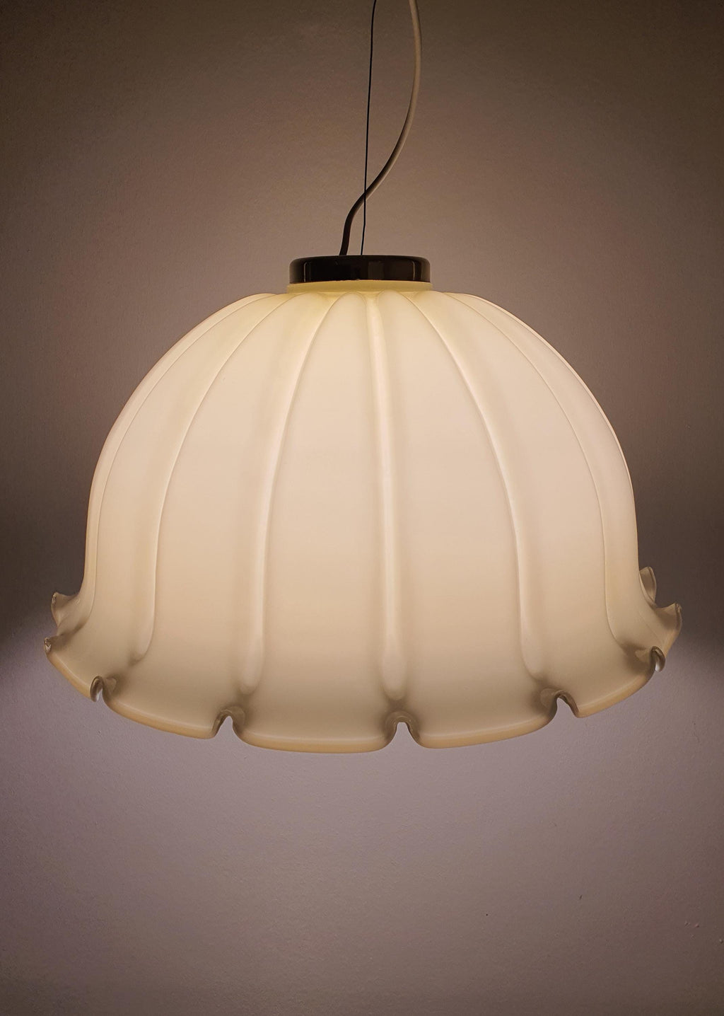 Vintage Murano Glass Cream Tulip Pendant Light Italian Retro Style