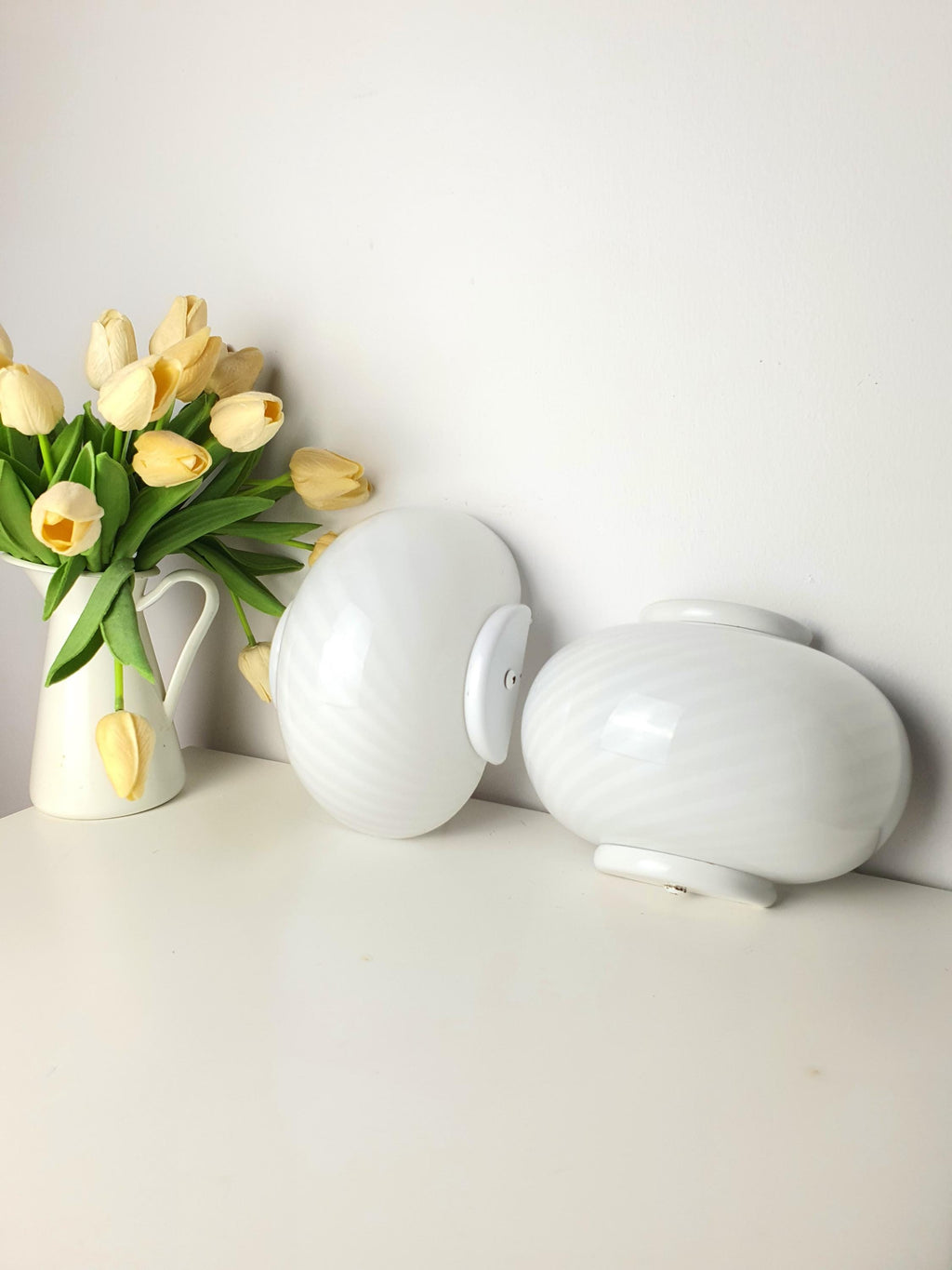 Paar Vintage Weiße Wirbel-Wandleuchten aus Muranoglas | Midcentury Modern MCM Dekor