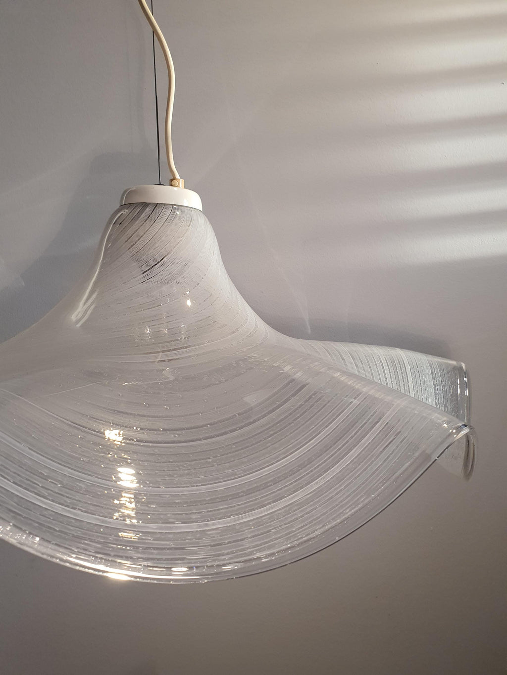 Vintage Murano Glass Handkerchief Pendant Light: Italian Filigree Chandelier