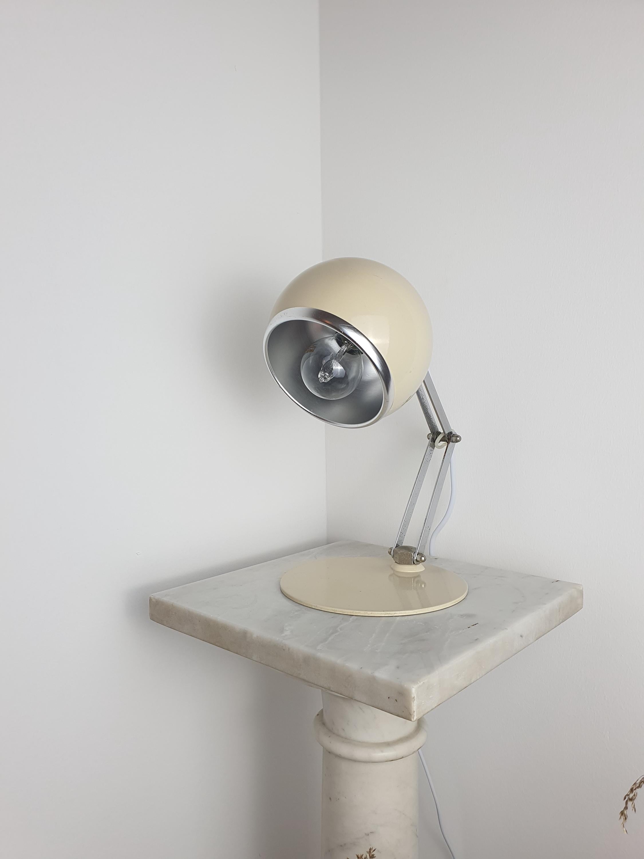 Beige and chrome eyeball Space Age vintage desk lamp / 1970s Italian retro lighting