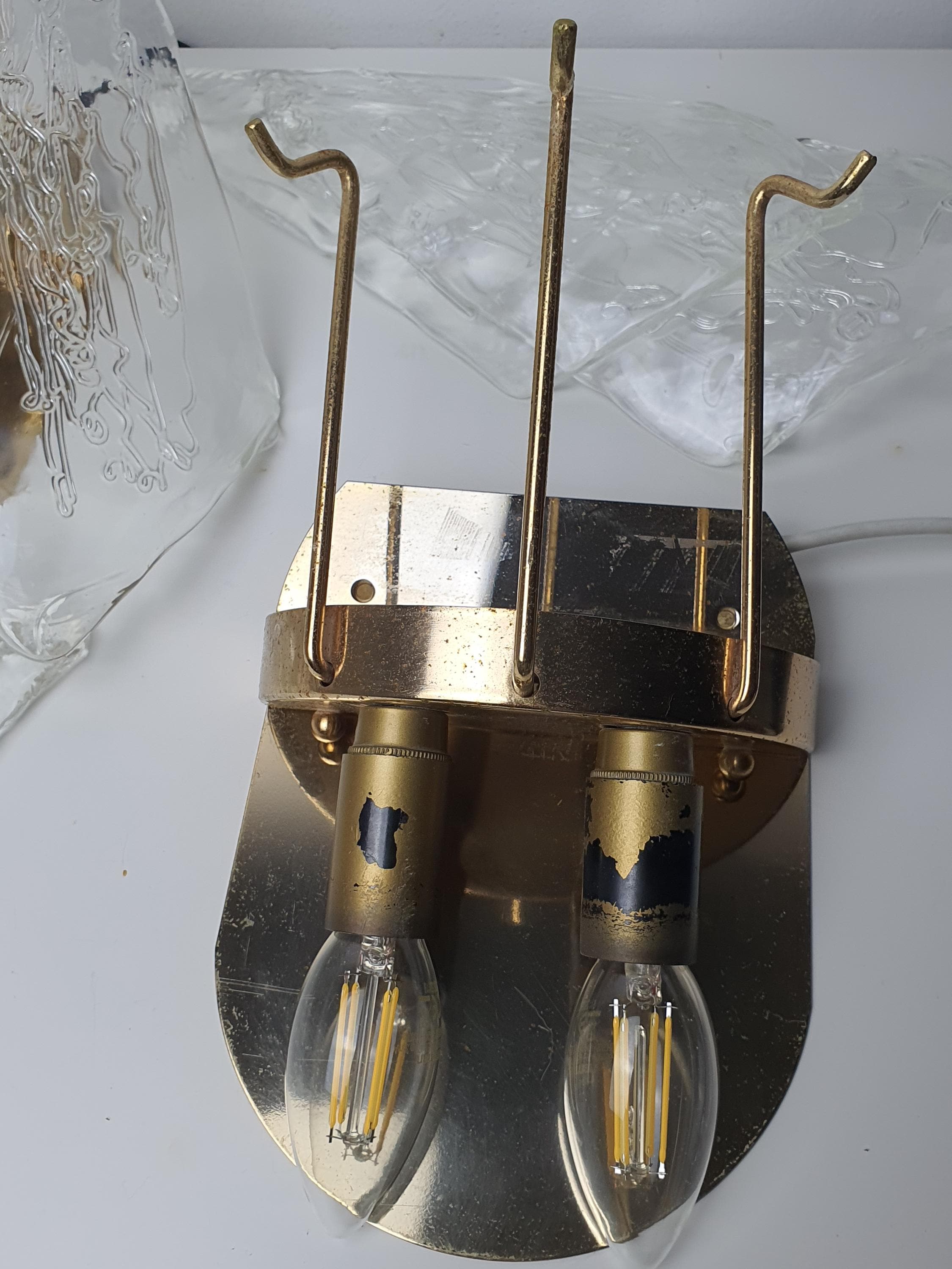 Pair of La Murrina Diamond-Shaped Petal Murano Glass Wall Sconces Gold Base