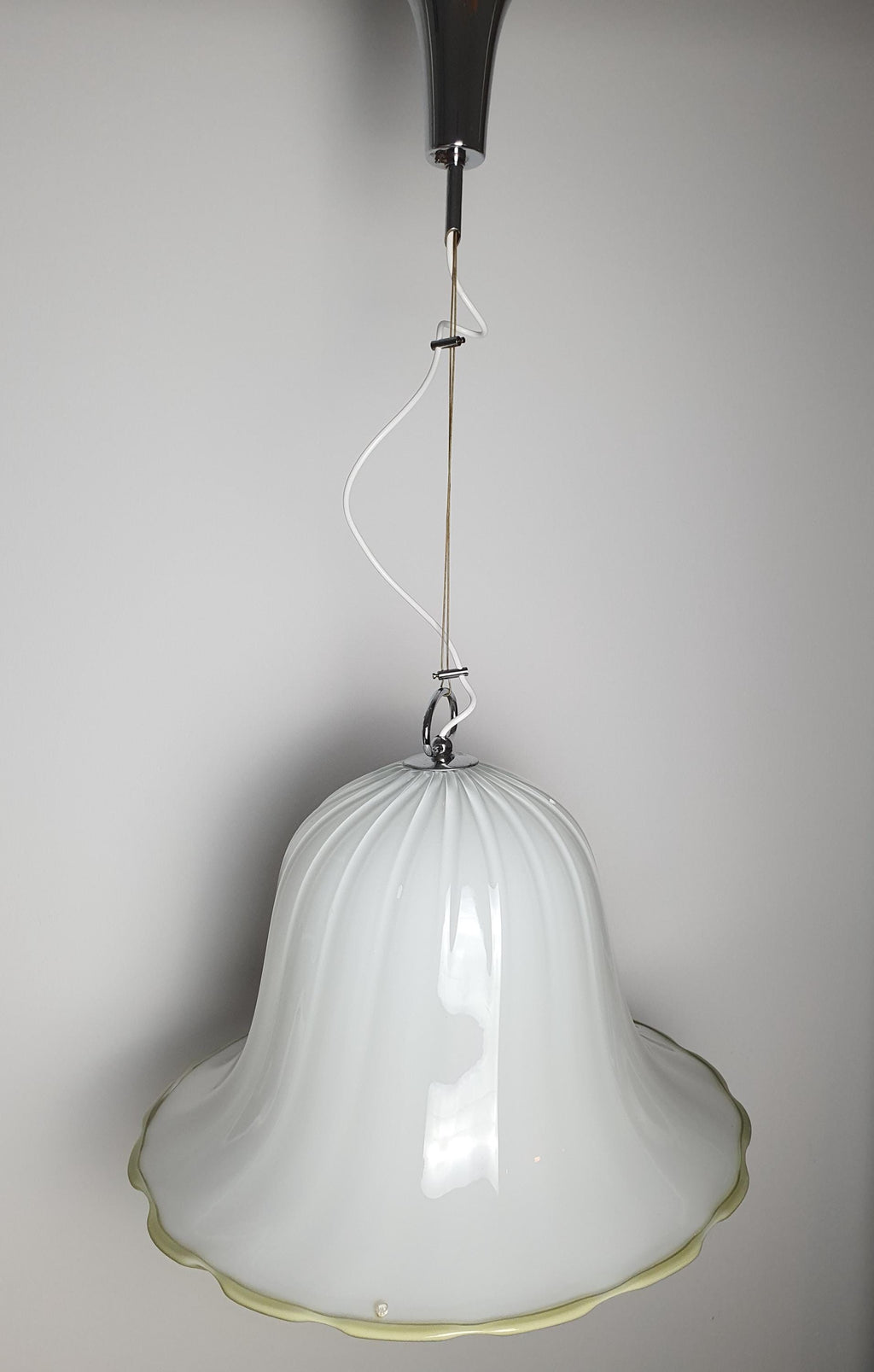 La Murrina Tulip Pendant Light | Vintage Murano Glass Lighting with Green Rim | Italian Mid-Century Modern