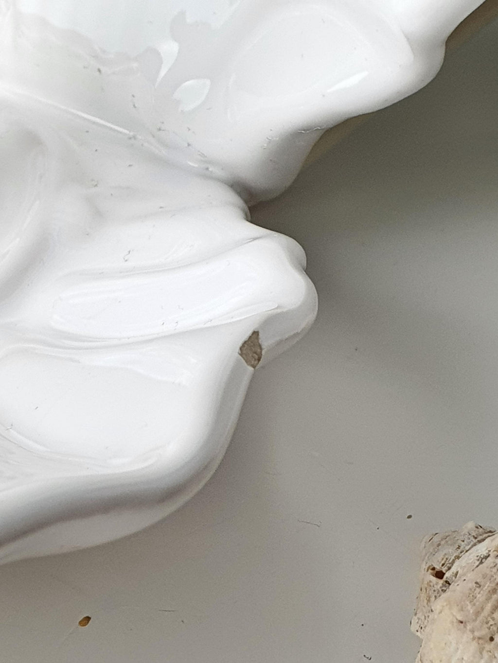 一对复古意大利白色陶瓷贝壳造型床头灯