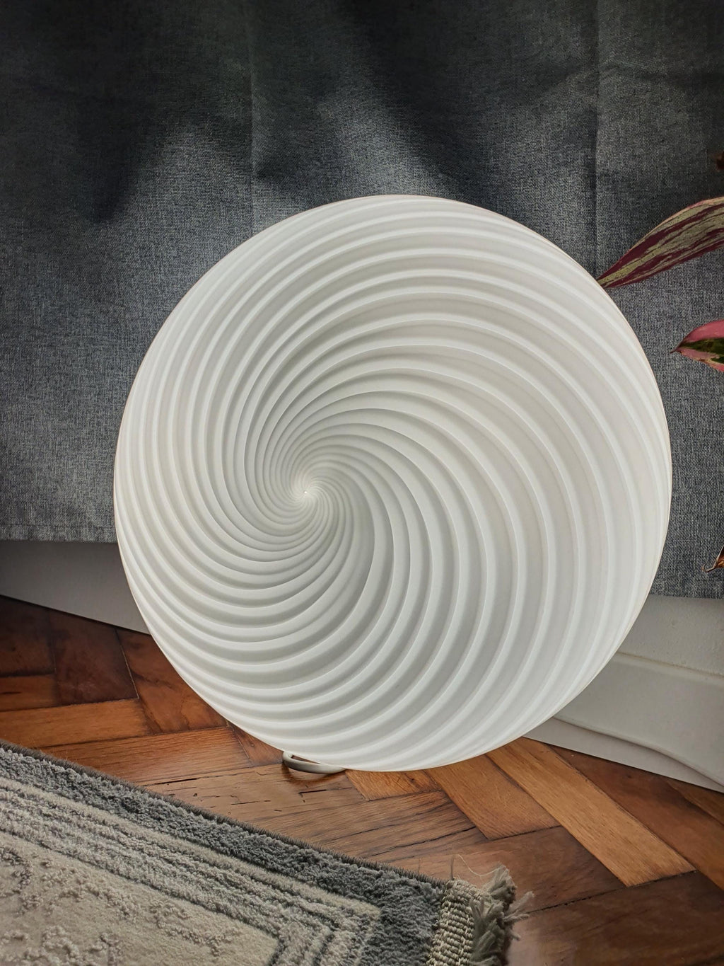 Vintage Murano Glass Swirl Flush Mount Light: Handcrafted Italian Ceiling Lamp