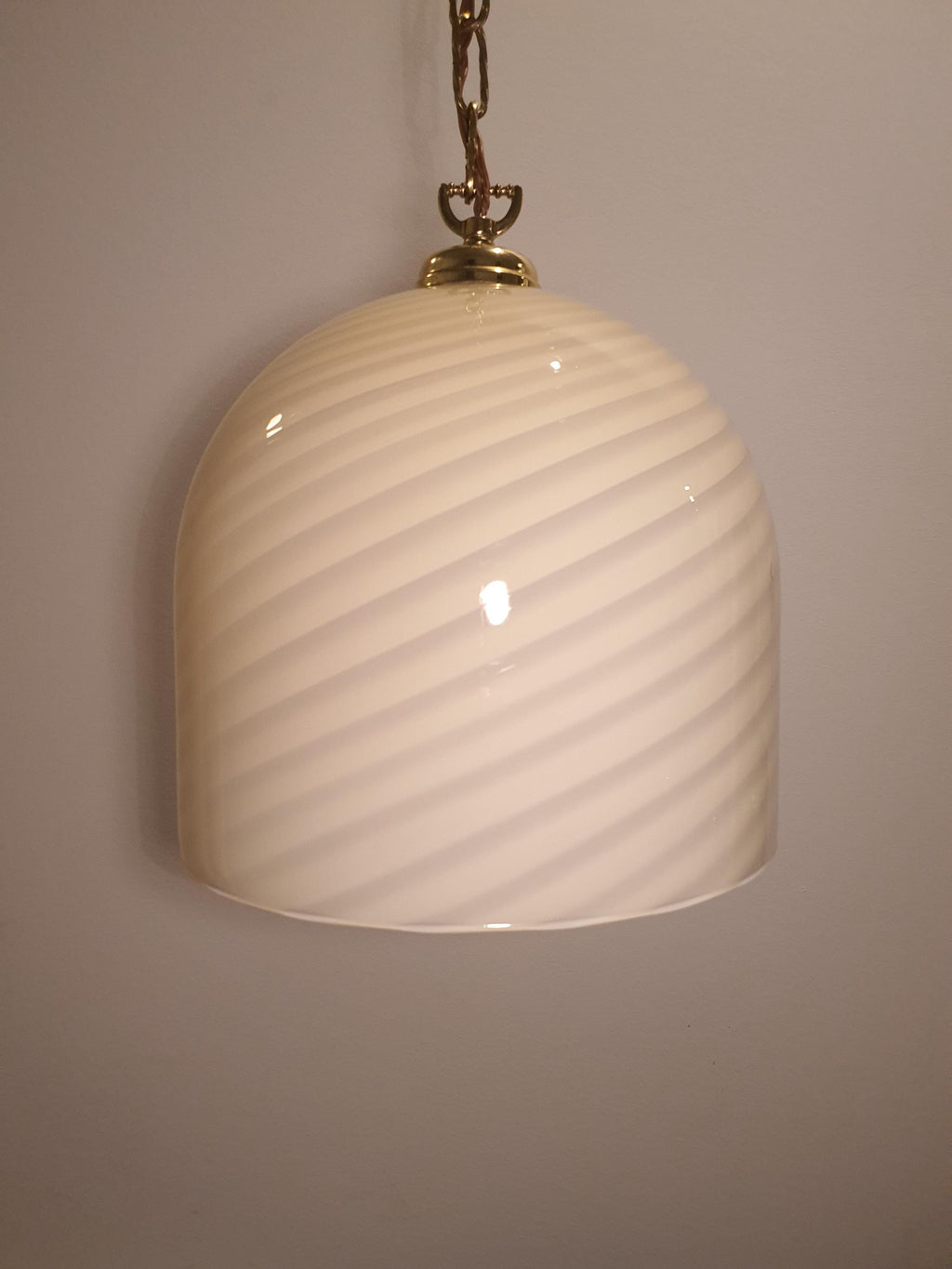 Vintage Beige Wirbel-Pendelleuchte aus Muranoglas – Italienisches MCM-Dekor