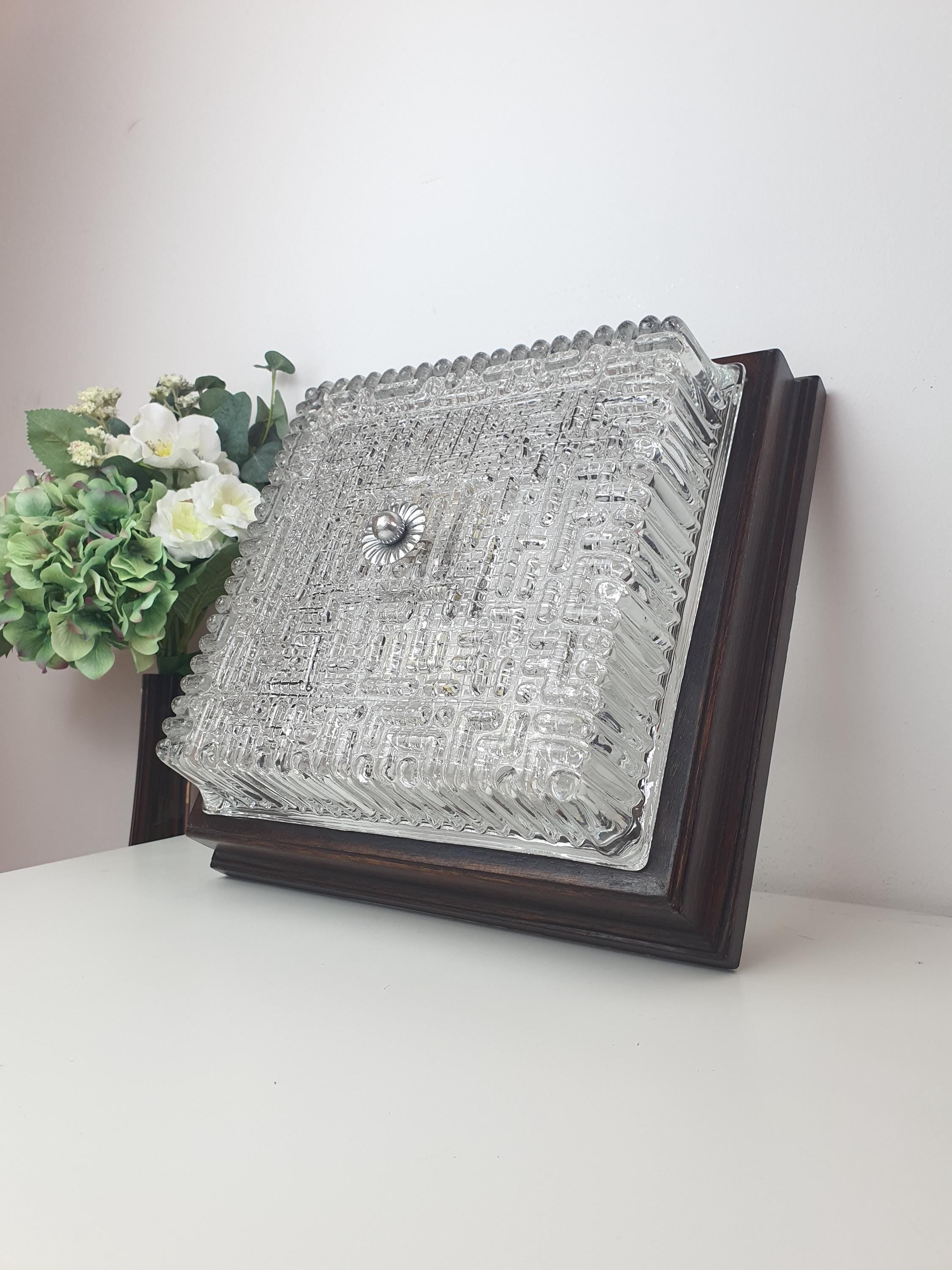 Vintage Italian square Brutalist light side profile, showing 12cm depth, stamped ribbed glass and natural wood frame