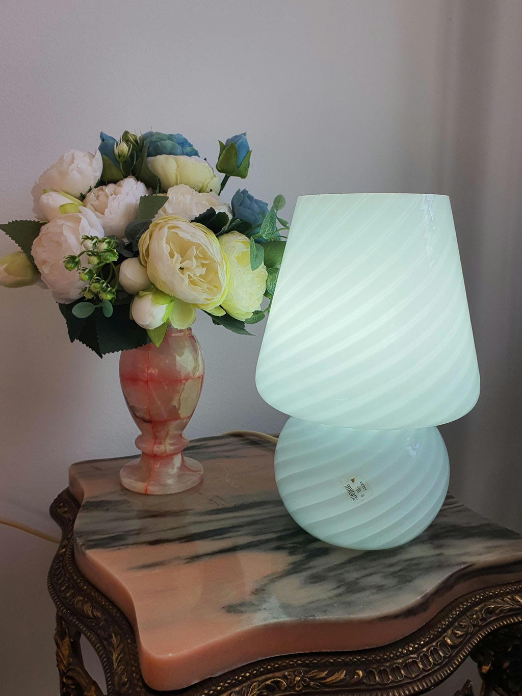 Vintage Murano Glass Mushroom Lamp: Mid-Century Modern White Swirl