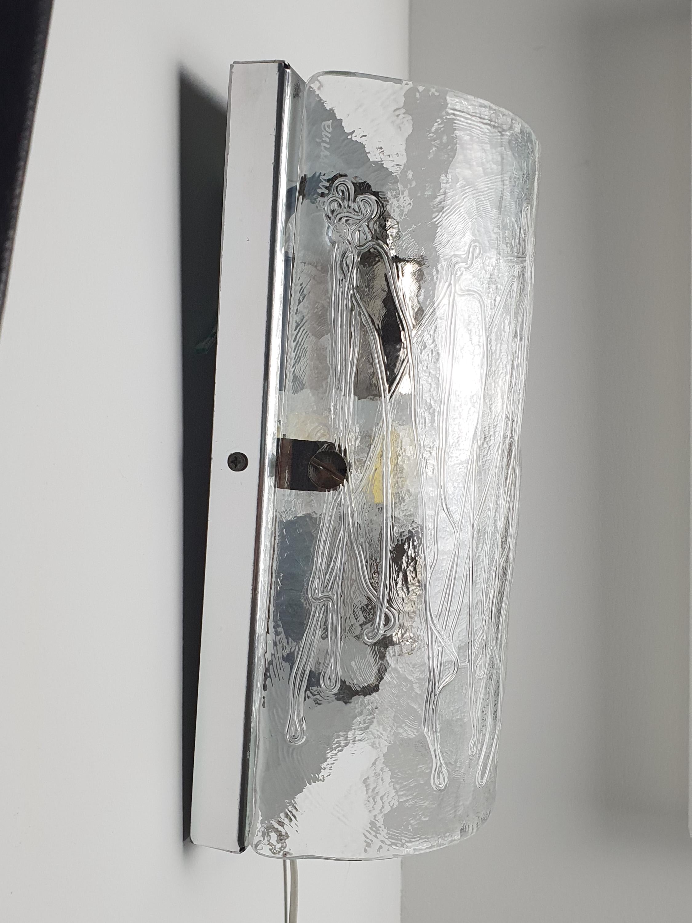 La Murrina Curved Clear Murano Glass Wall Sconce on Chrome Base