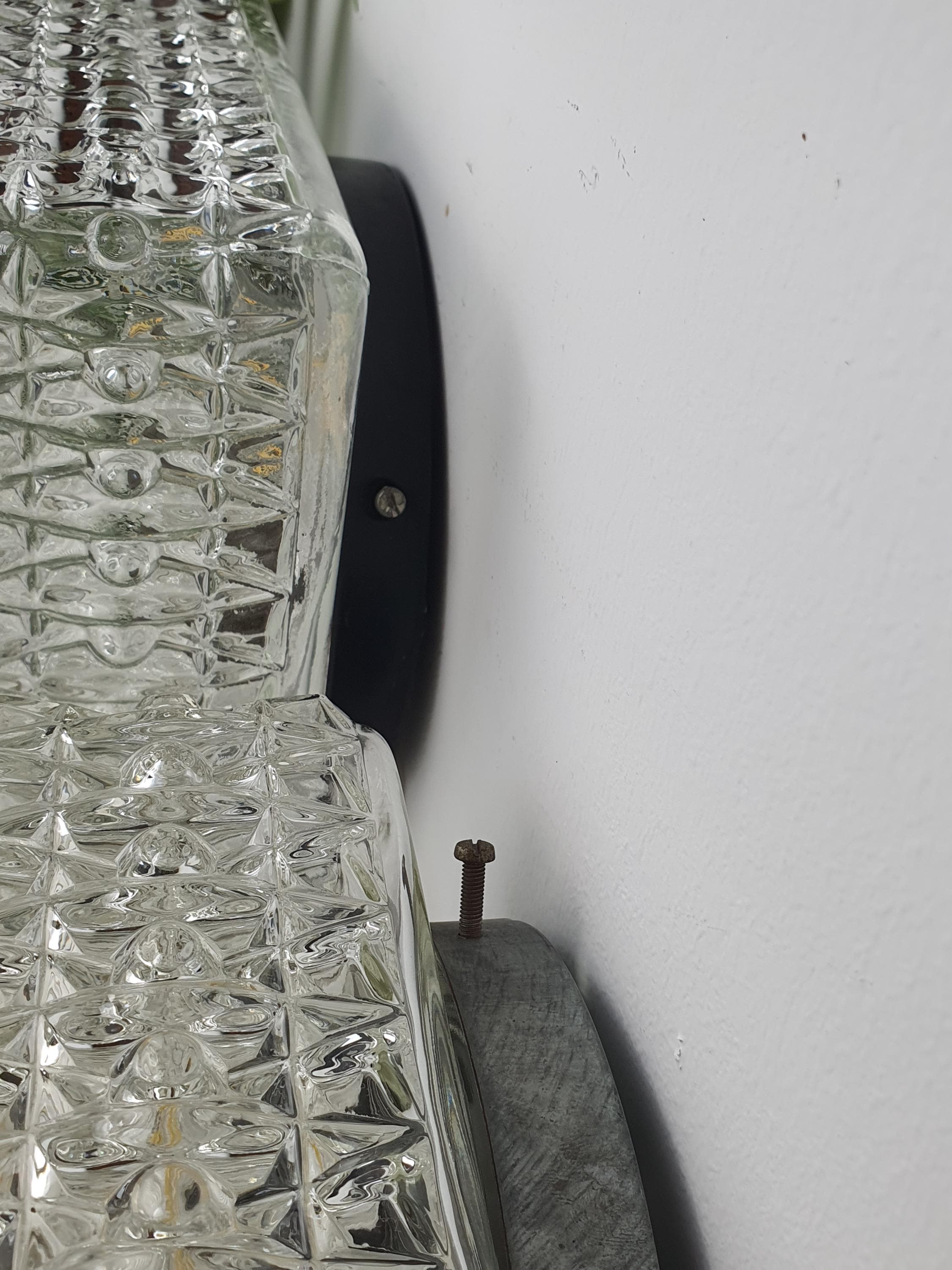 Set of 2 Brutalist MCM Midcentury wall sconces in stamped clear glass