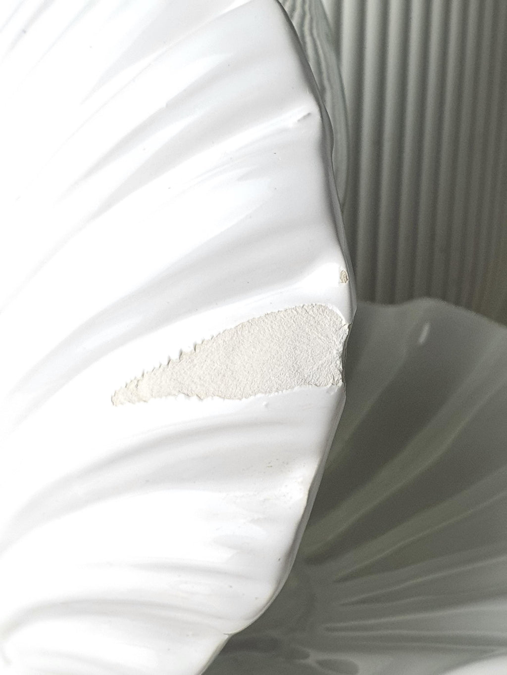 一对复古意大利白色陶瓷贝壳造型床头灯