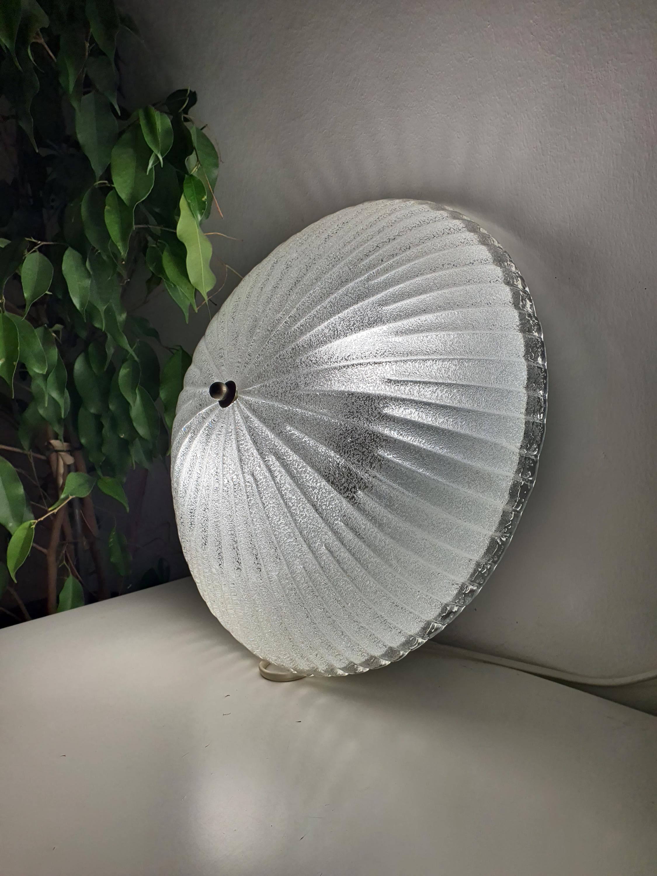 Vintage Murano ribbed shell flush mount in hallway, 37cm diameter, crystalline ribbed glow, low ceiling installation


