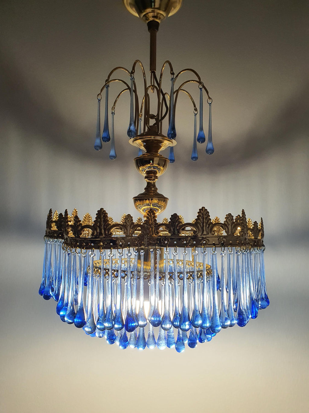 Small Vintage Teardrop Cascade Chandelier with Navy Blue Glass Drops on Gold Base | Hollywood Regency Lighting