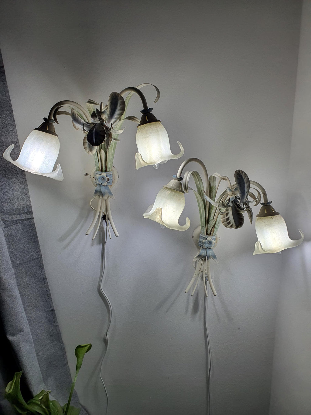Handcrafted Italian toleware sconce — sculptural iris bouquet silhouette, side profile