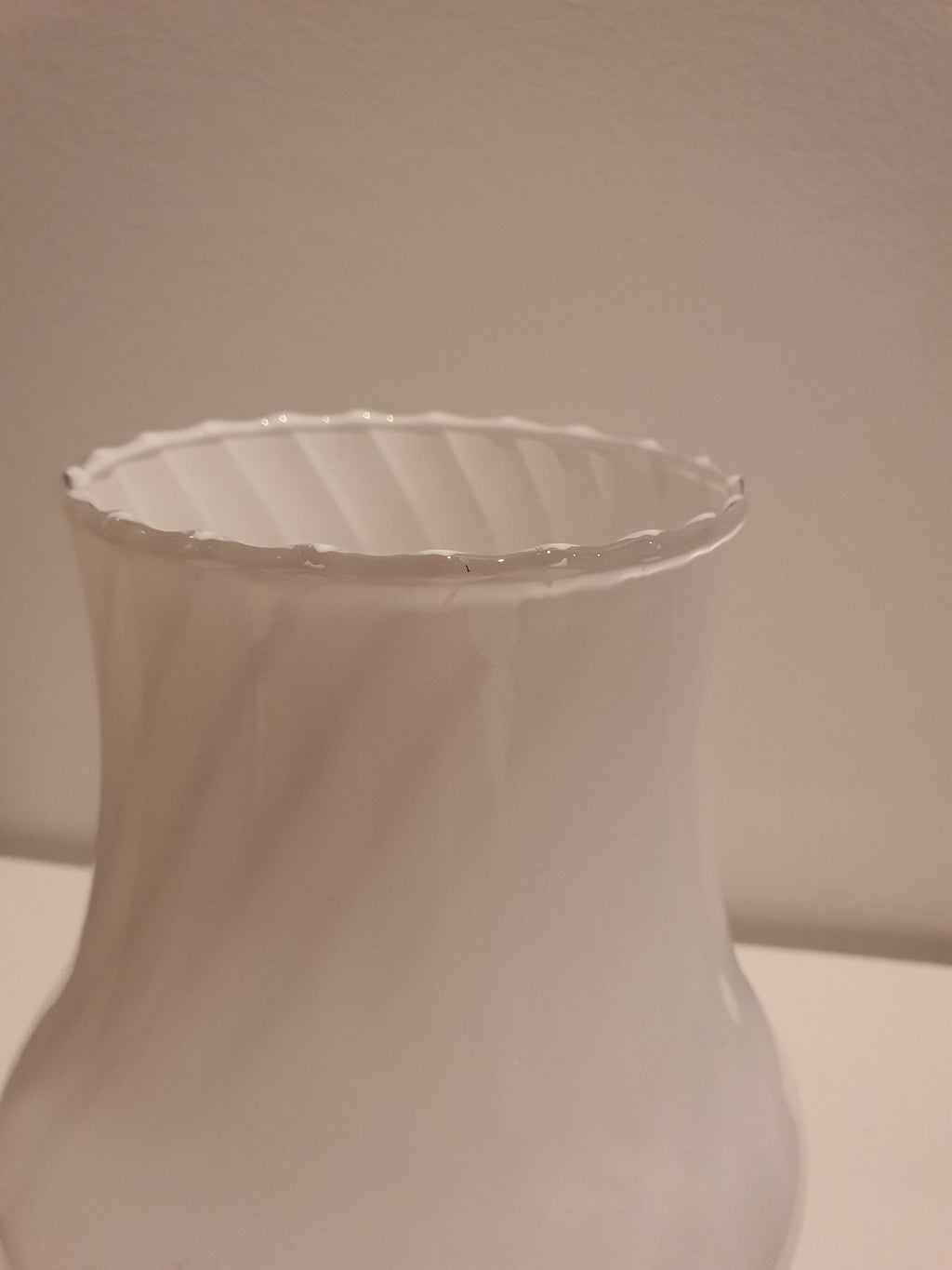 Vintage Murano Glass Mushroom Lamp | 1980s White Swirl Table Light | Nordic Mid-Century Modern Bedside Lamp