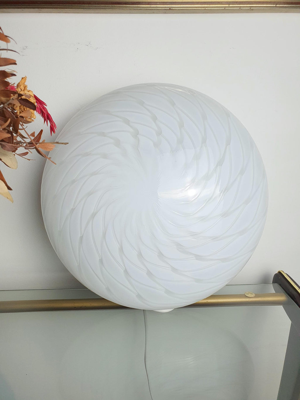 White swirl Murano glass ceiling light with a metal fitting